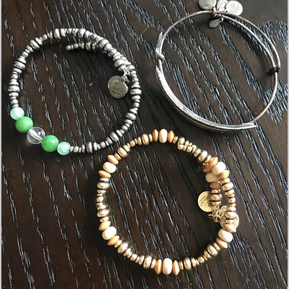 Alex And Ani Bracelet Lot With Feather Bracelet